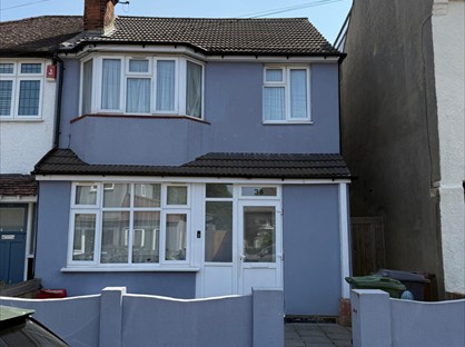 3 Bed Semi-Detached House, Chivers Road, E4