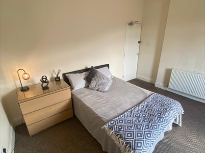 Room in a Shared House, Watch House Lane, DN5