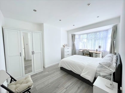 Room in a Shared House, Fountains Crescent, N14