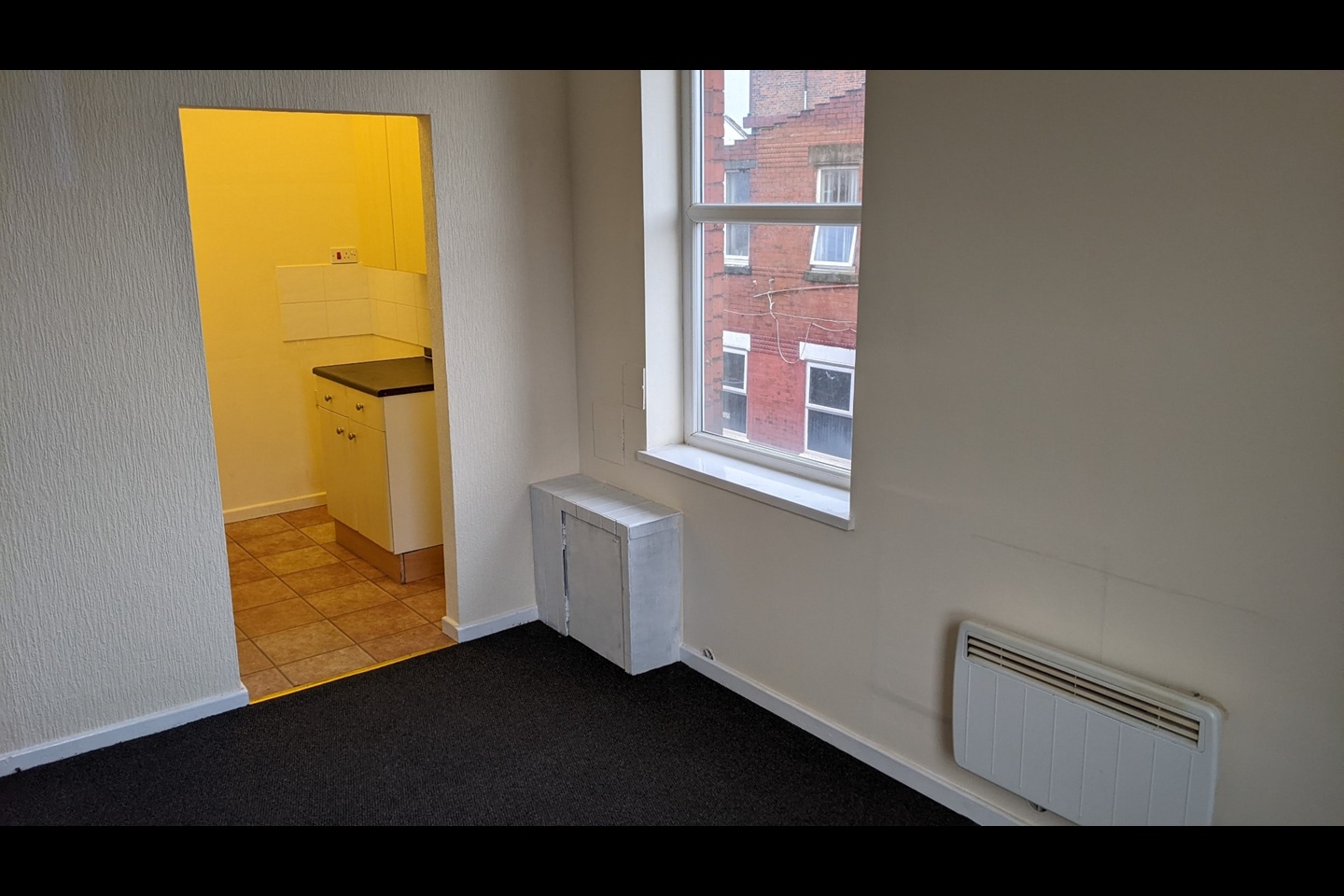 1 Bed Flat, Florence Road, CH44 photo 2