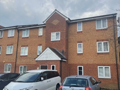 2 Bed Flat, London, IG3