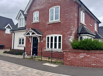 3 Bed Detached House, Honeybee Grove, CO5
