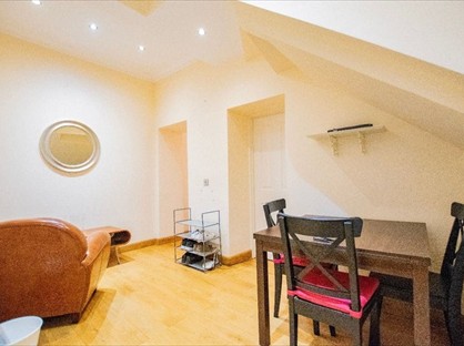Room in a Shared House, Queensborough Terrace, W2