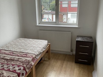 Room in a Shared House, Bedfont Close, TW14