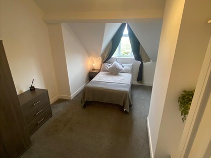 Room in a Shared House, Carr House Road, DN1