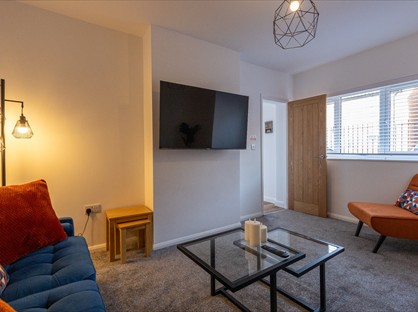 4 Bed Terraced House, Central Road, IP16