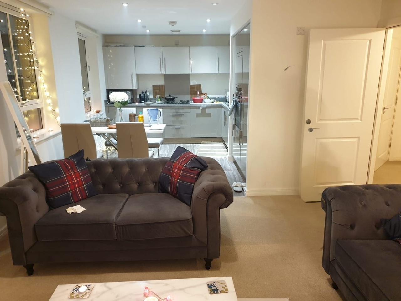 2 Bed Flat, Glasgow, G5 photo 3