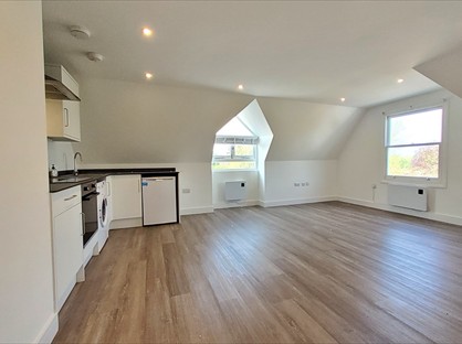 1 Bed Flat, Darby Drive, EN9