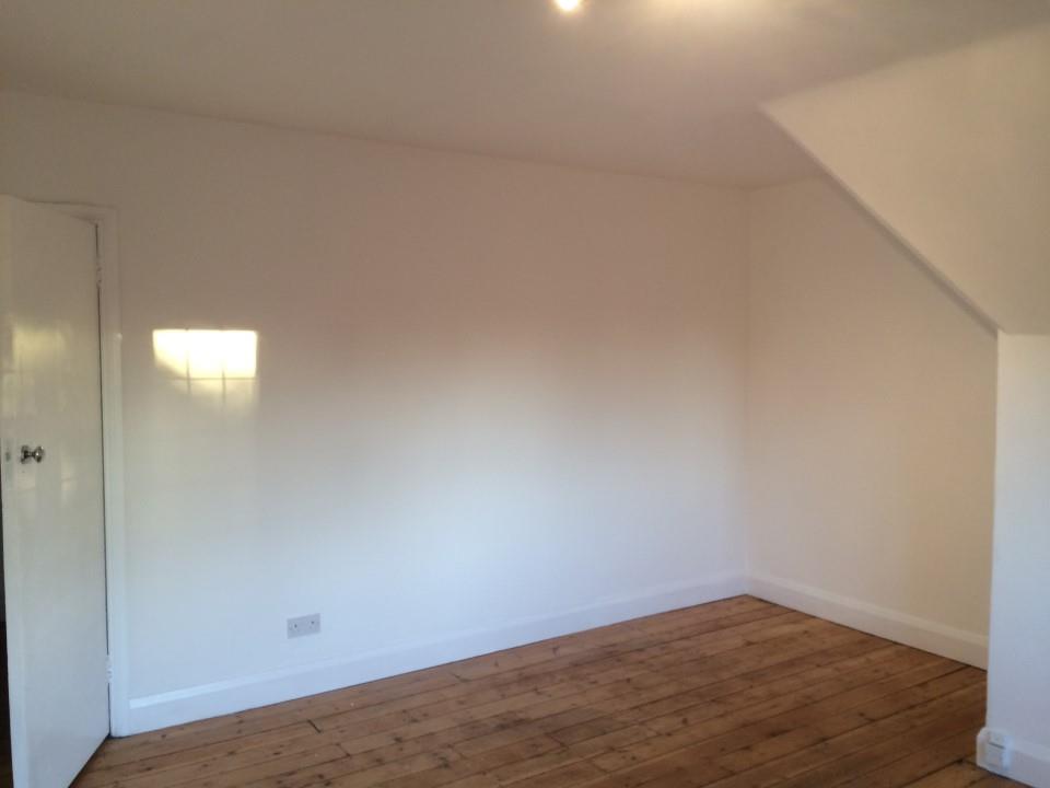 Thames Ditton 2 Bed Flat, Watts Road, KT7 To Rent Now for £1,550.00 p/m