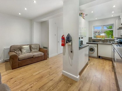 5 Bed Terraced House, Larch Tree Avenue, CV4