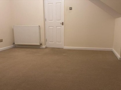 Room in a Shared Flat, Garfield Road, GU15