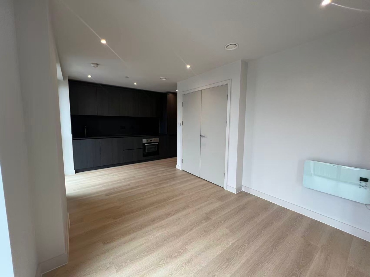 Manchester - 1 Bed Flat, Dutton St, M3 - To Rent Now for £1,200.00 p/m