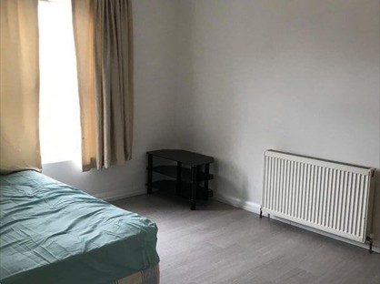 3 Bed Flat, London, E2