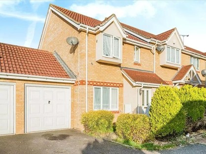 3 Bed End Terrace, Martins Walk, SE28