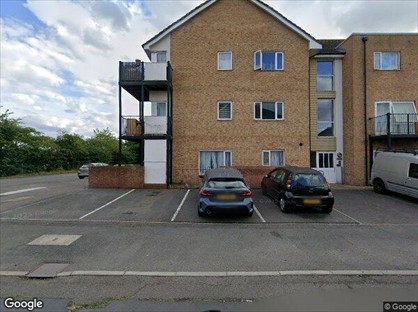 4 Bed Semi-Detached House, Holywell Way, TW19