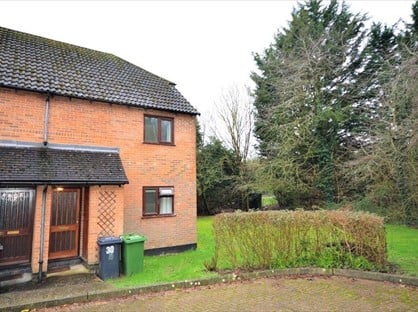 1 Bed Maisonette, Poppyfield, RG24