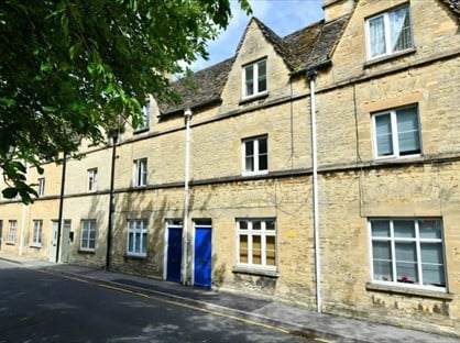 3 Bed Terraced House, Sheep Street, GL7