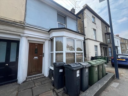 1 Bed Flat, Ashford Road, ME14