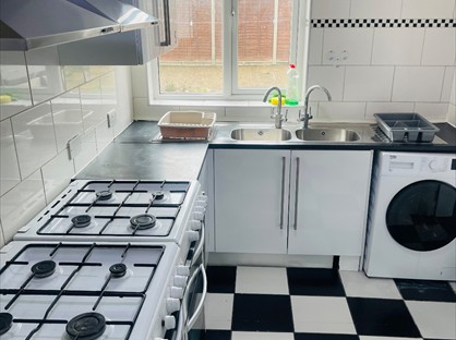 Room in a Shared House, Sutton Dene, TW3
