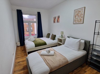 2 Bed Flat, Barking Road, E16