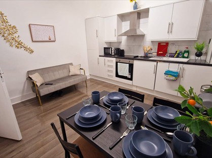 2 Bed Flat, Barking Road, E16