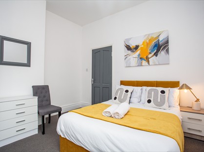 5 Bed Semi-Detached House, Maddison Street, NE24