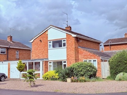 3 Bed Detached House, Oakfield Drive, WR5