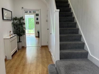 6 Bed Semi-Detached House, Longland Drive, N20