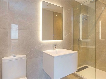 1 Bed Flat, Churchill Way, SK11