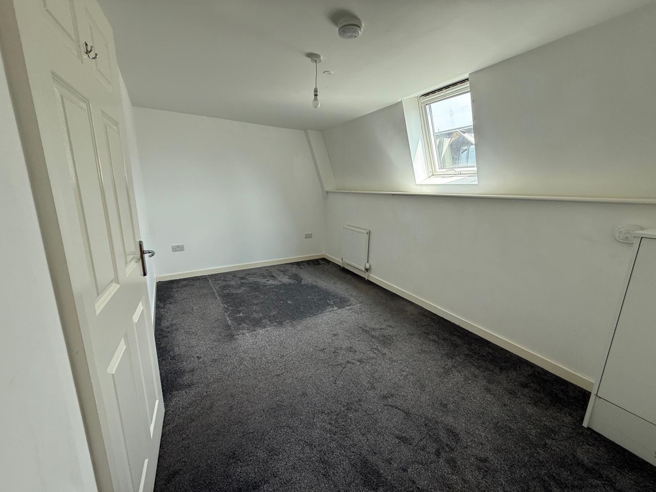 1 Bed Flat, West Court, BS3 photo 4
