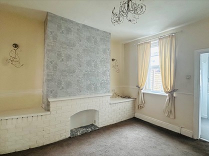 3 Bed Terraced House, Park Street, M27