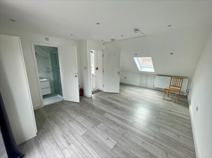 Room in a Shared House, Carlyon Road, HA0