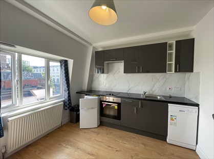 Studio Flat, Holloway Road, N7