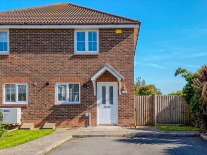 2 Bed Semi-Detached House, Stour Close, CO12