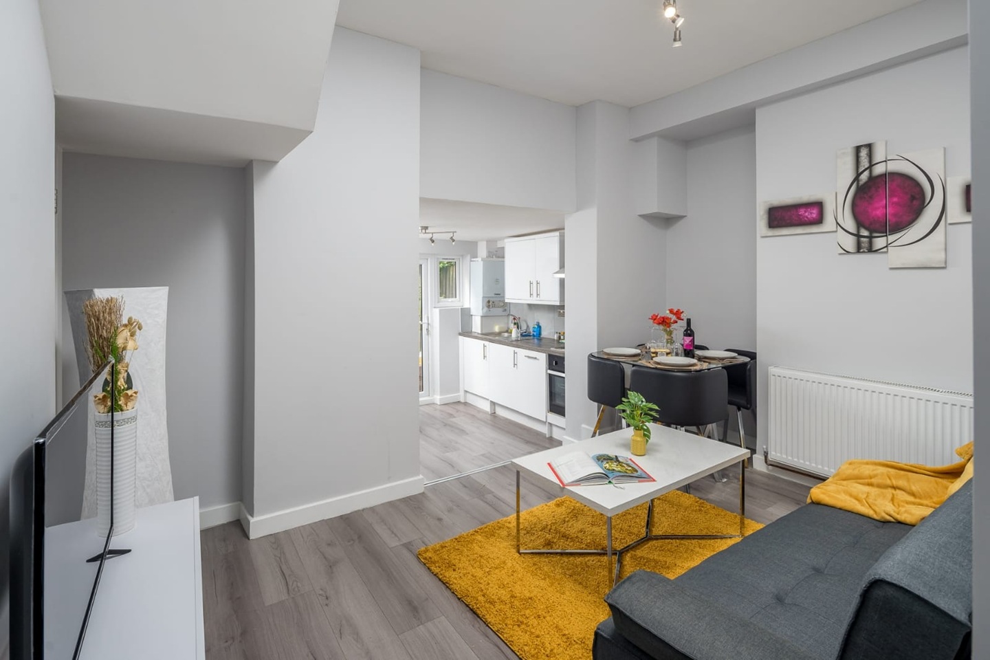 2 Bed Flat, Caedmon Road, N7 photo 4