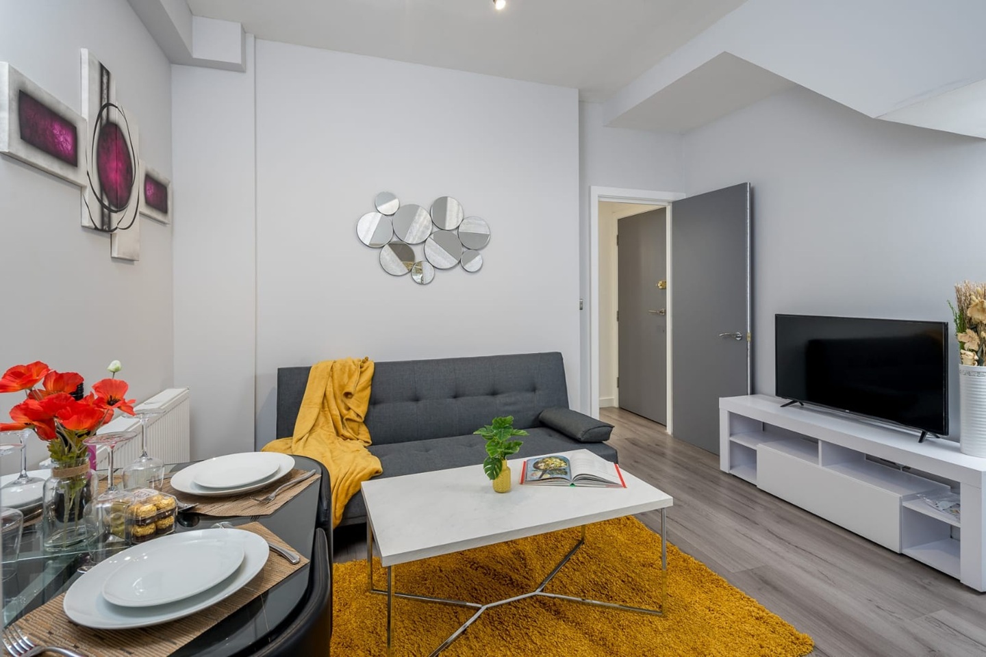 2 Bed Flat, Caedmon Road, N7 photo 3