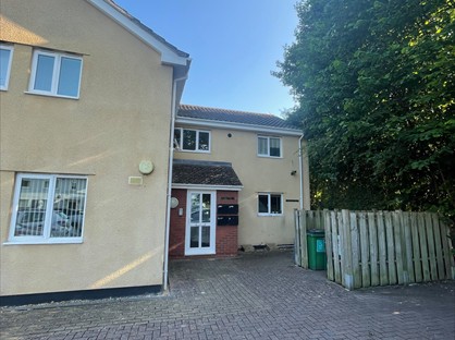 1 Bed Flat, Harmer Close, BS10