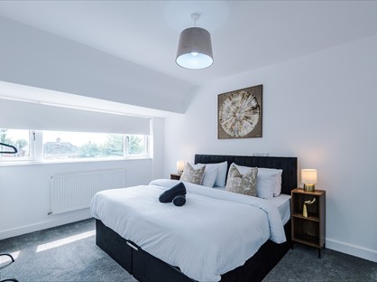 4 Bed Semi-Detached House, Ridgacre Road, B32