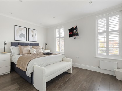 4 Bed Terraced House, The Mall, N14