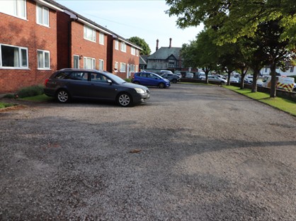 2 Bed Flat, Crosby, L23