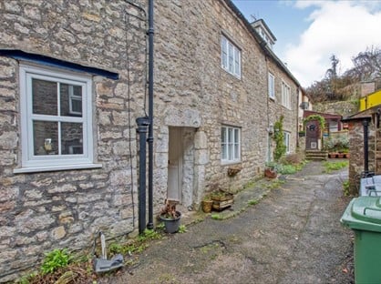 2 Bed Terraced House, Lower Downside, BA4