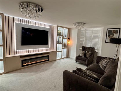 4 Bed Semi-Detached House, Freeman Close, DA10