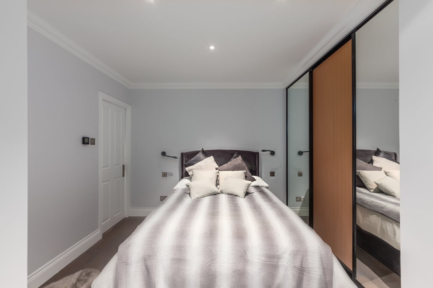 Additional image 2 of 1 Bed Flat, Lots Road Chelsea, SW10, N1 7GU