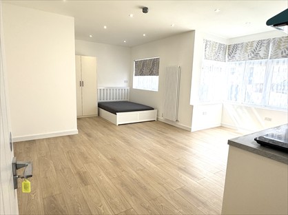 Studio Flat, Harrow View, HA1