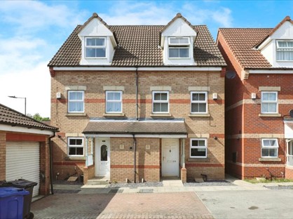 3 Bed Terraced House, Turnberry Mews, DN7