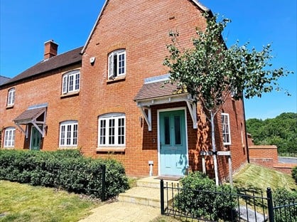 3 Bed Semi-Detached House, Flanders Way, NN13