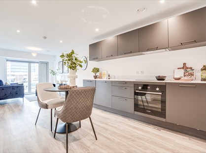 1 Bed Flat, Church Street, M30