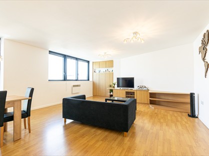 3 Bed Flat, Mann Island, L3