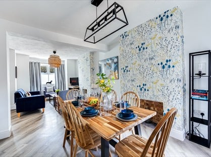 3 Bed Semi-Detached House, Thornton Street, MK42