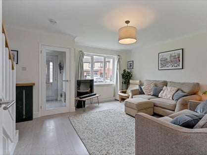 3 Bed Terraced House, Foxglove Road, PE9